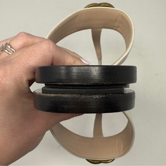 Gucci Marmont GG Thong Sandals - Picture 4 of 9